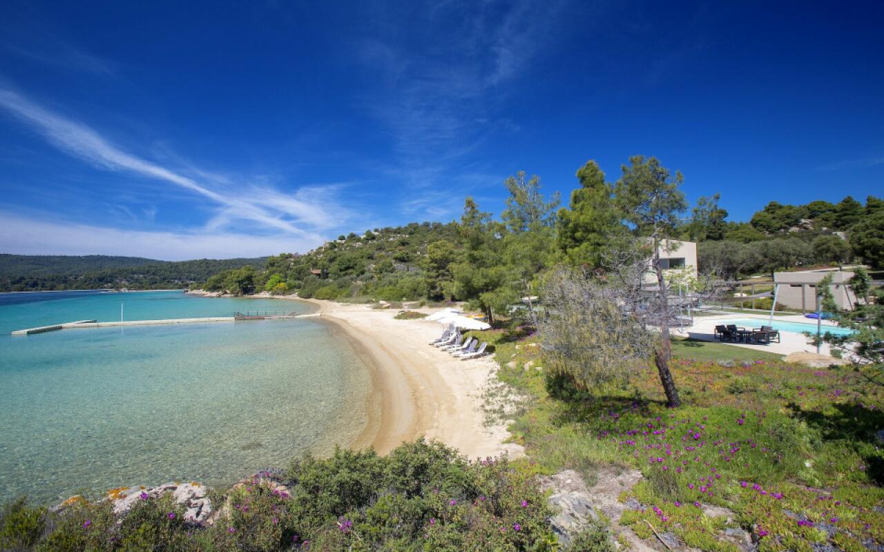 Lagoon, Diaporos Island