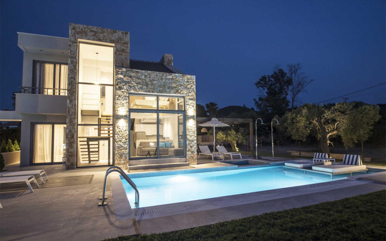 Ocean Villa Penelopy with private pool, Pefkohori