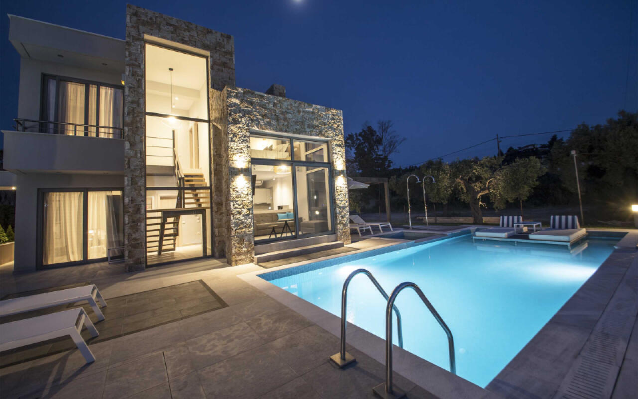 Ocean Villa Penelopy with private pool, Pefkohori