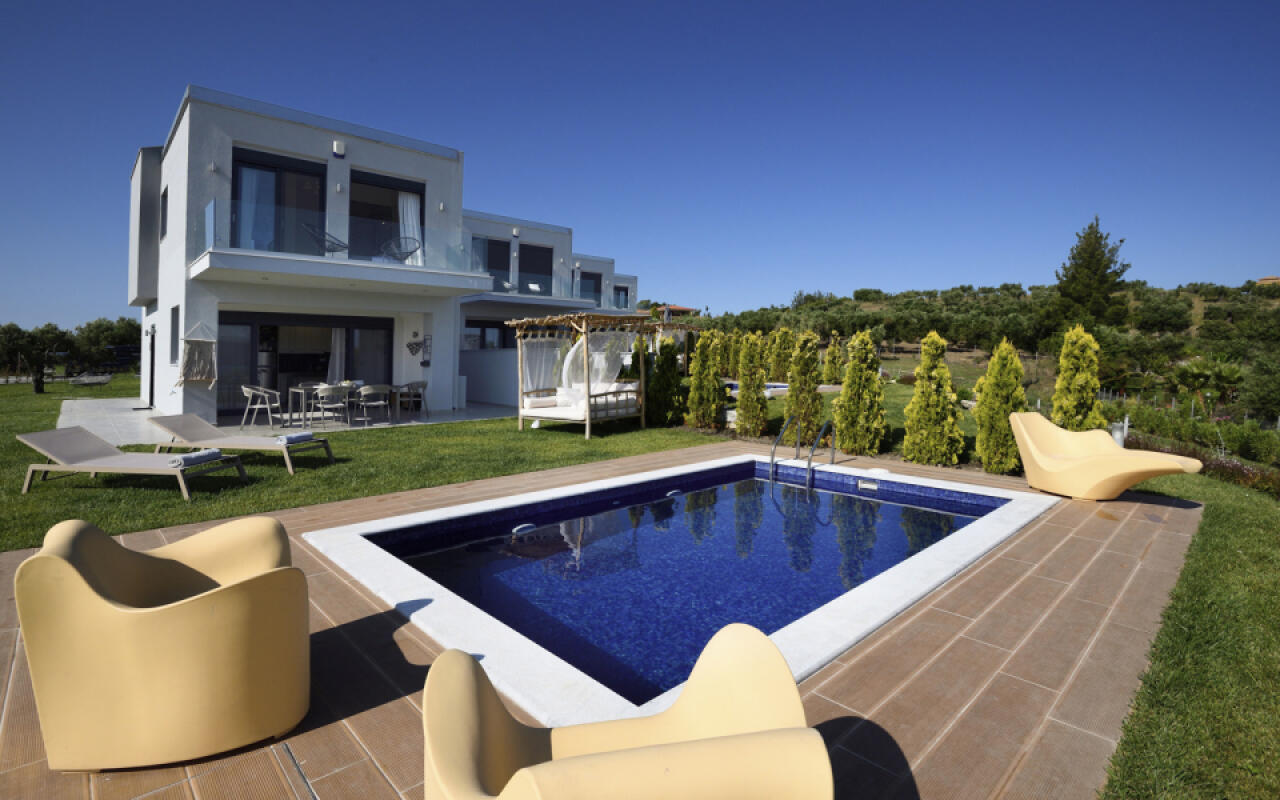 Soleado Premium 3 1/2 Bedroom Private Pool Villa, Fourka