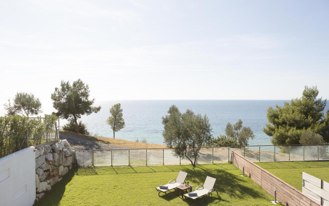 Kalma Villa with Private Pool and Sea View, Nea Moudania