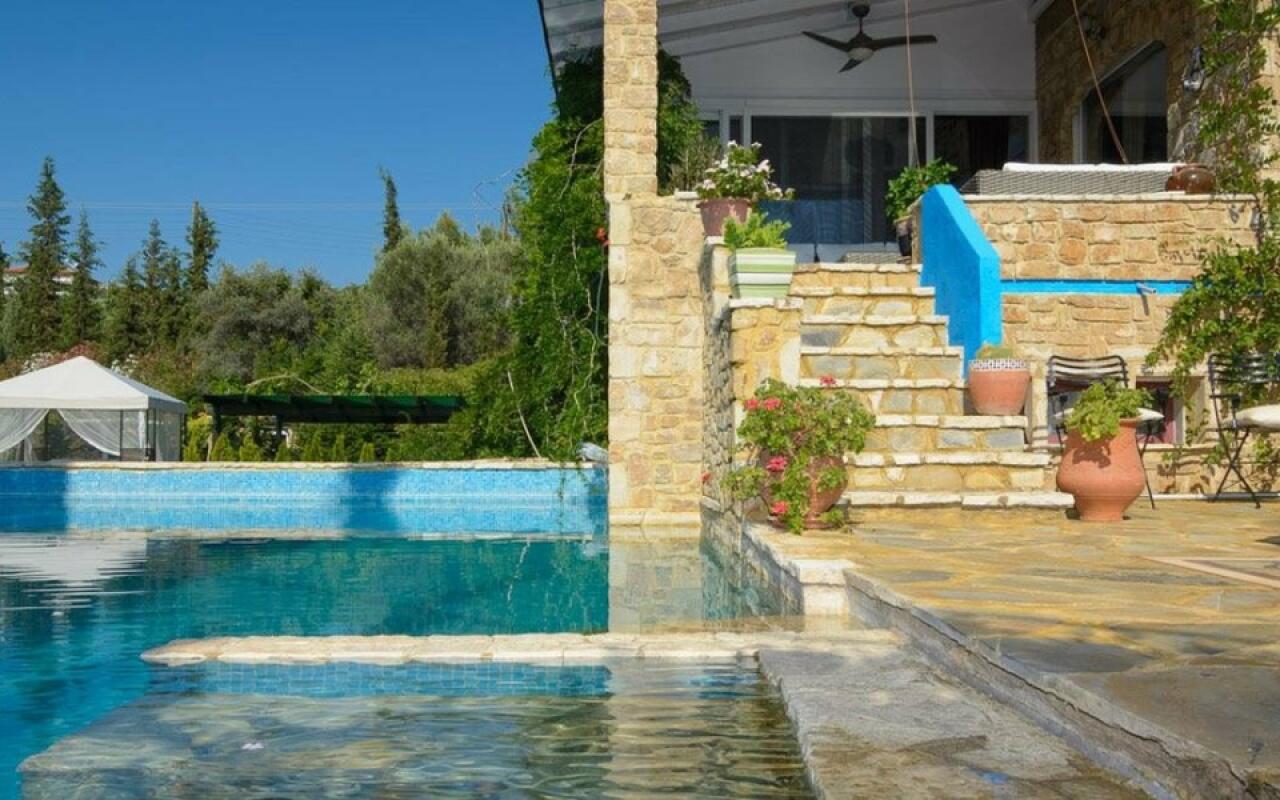 Maria Elena Villas Executive Villa Daphne, Akti Elias