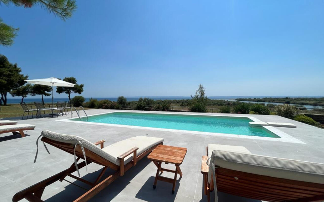 Pirgaki Private Pool Villa, Vatopedi