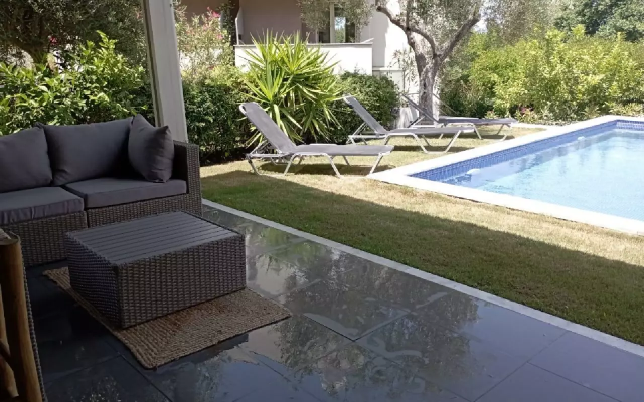 MD Pool Villa in Chroussos